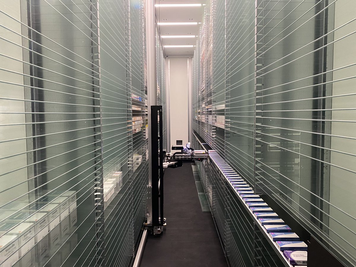 Big weekend for pharmacy at Portsmouth as our regional pharmacy store moves to new state-of-the-art premises in collaboration with STP partners Southampton and Isle of Wight. Shout out to all the dedicated staff working overtime to move the medicines stock. #NHSresilience