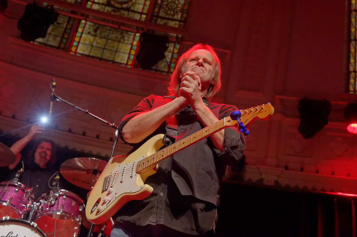 I am devastated, but I have to reschedule the remainder of our March US tour. I love my band and our fans, and I do not take this decision easily. You can read more on my Facebook page.