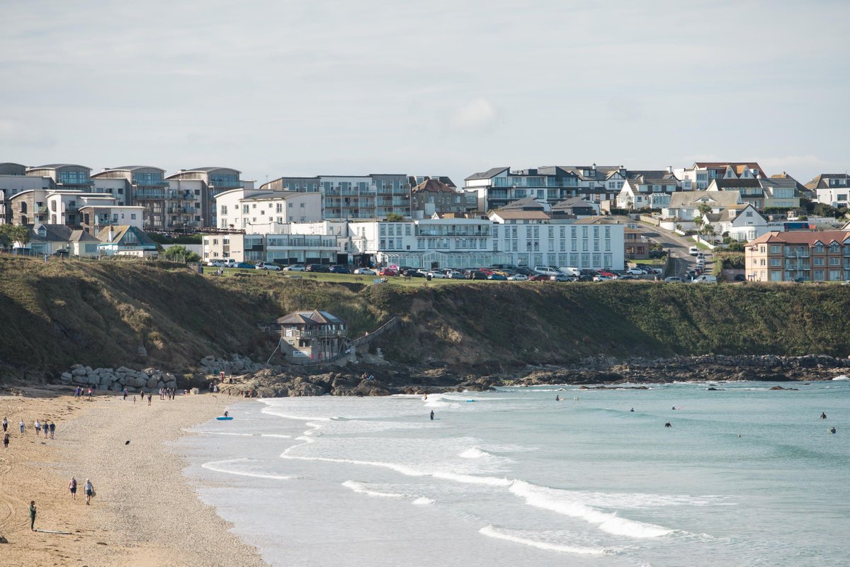 We're literally a stones throw away from the beach! 💙🏖️ Sandy toes and Summer adventures await in #Newquay; our family breaks are the perfect pick for adventures in #Cornwall... buff.ly/2LT2YX4 #thebeachisourplayground