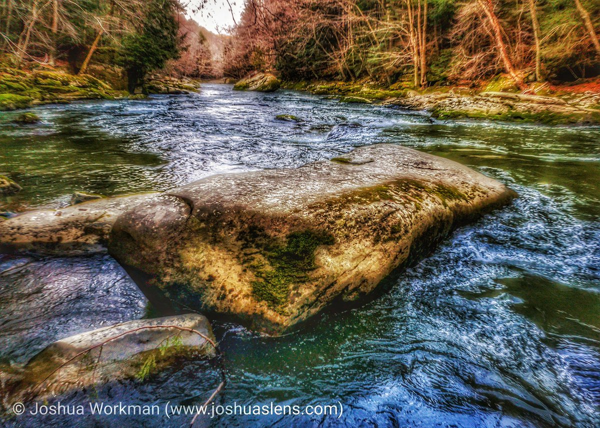 JRWPhotographer's tweet photo. Woke up extra early today to meet up with a good friend for some #hiking and #photography what a great morning #cellphonephotography #note10plus #shotonnote10plus #samsungnote10plus #landscapephotography #mcconnellsmillstatepark #pastateparks https://t.co/y8HxlZDDOG