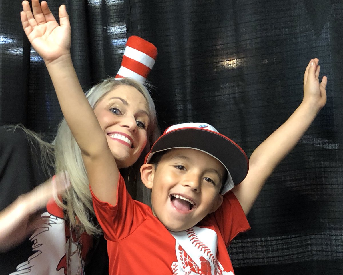 denisedayneeb's tweet photo. This is how we feel about Seuss Week! ❤️ @NatWilliamsElem @LubbockISD @Elar_LubbockISD #ILoveTheseKids #nwdreambig https://t.co/2rY1BkQuet