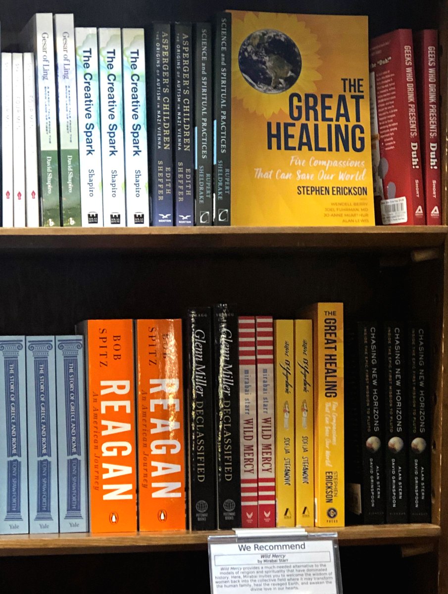 FarmAnimalCE's tweet photo. . @boulderbooks The Great Healing is now ON SHELVES at the Boulder Book Store in Boulder, Colorado! One of the top tier independent bookstores in America. https://t.co/MnrzKNnBvm #books #book #Reading #booklover #environment #ClimateChange @thegreathealing https://t.co/sQObk2ndK4