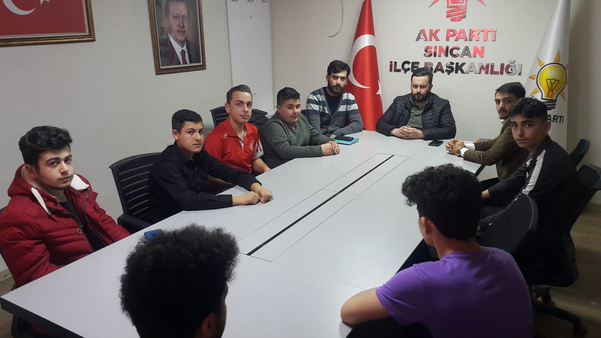 sincanyenisecmn's tweet photo. Haftalık Olağan Toplantımızı Gençlik Kolları Başkanımız @umitcanuludag'ın katılımlarıyla gerçekleştirdik.@burakyildiz06 @YeniSecmnAnkara @MuhsinCanErcan @Enes1kaplan https://t.co/qLGBXicPPP