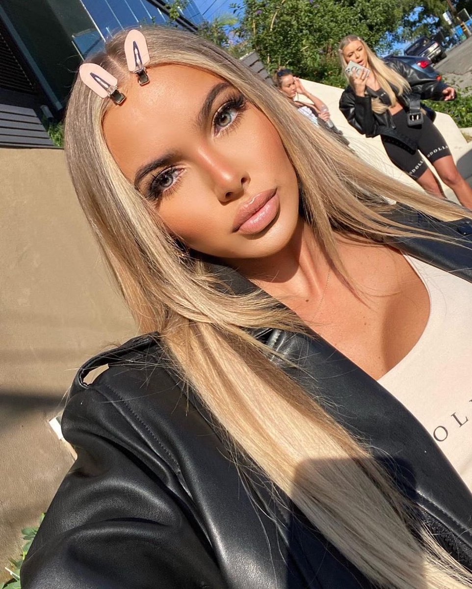 Fresh set Saturdays 💫

Daisey O Donnell wearing our PRIMAxKDA #TheBride lashes, glam by Katie Daly and hair by ‘Hair To Help 😍 Shop here: primalash.com/products/katie…