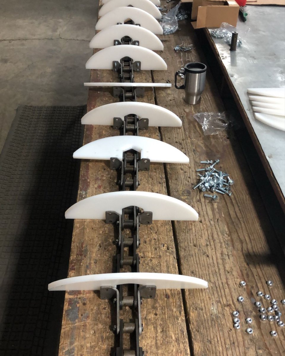 TAMSystems's tweet image. Line em up! ⛓️ 🔨 
#tamsystems #dragconveyor #assembly #agriculture #howyabin