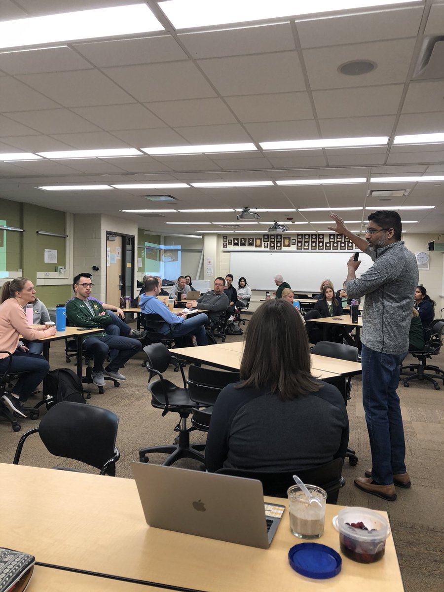 mathpatriots's tweet photo. Friday PD to learn &amp; collaborate with each other to make an amazing #elearning experience for students. #teachershelpingteachers #powerofaPLC @stevensonhs https://t.co/bQhVKl1qVt
