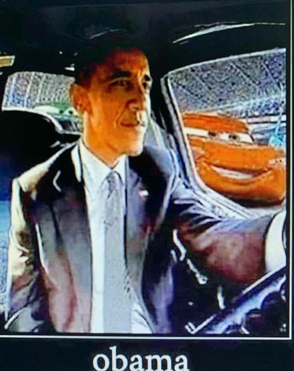 tawonauta's tweet photo. memes em 2010 // memes hoje https://t.co/YoQTjhYFYZ