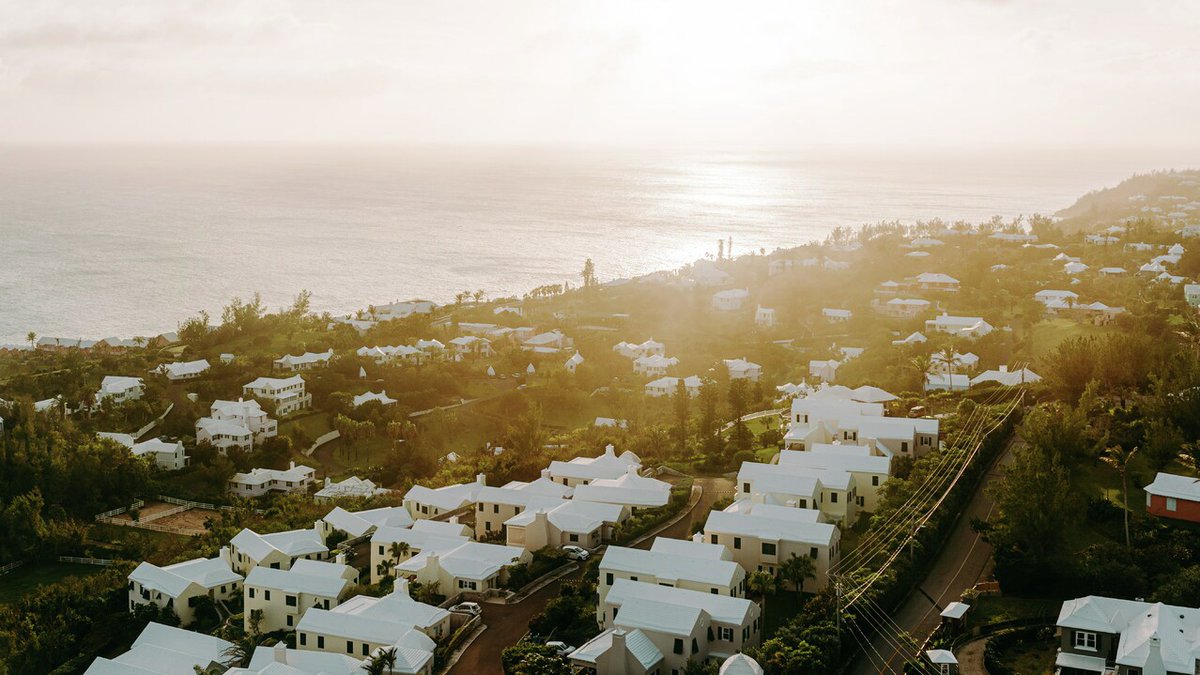 bermudasecurity's tweet photo. Paradise isn’t immune to crime sadly. BSG has all your personal and business security needs covered   
#ValentinesDay #Bermuda https://t.co/Y6q5CK739r