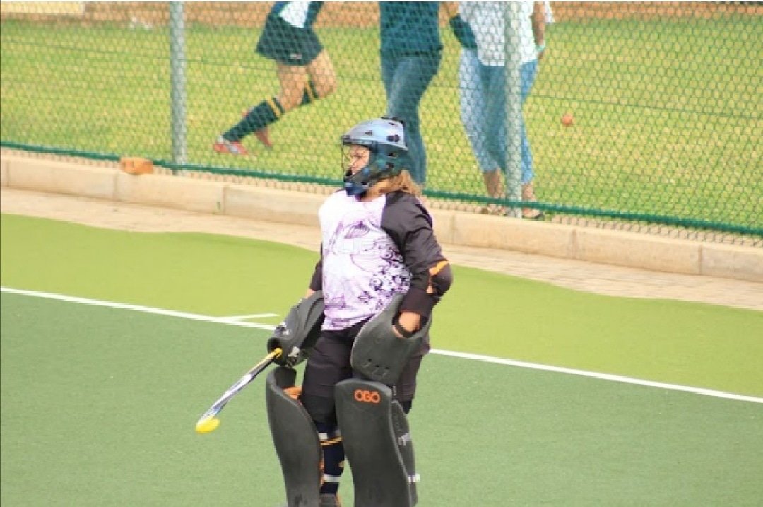 HockeyNerissa's tweet photo. St Andrews vs #monnas #monnashockey #liewerslytasroes #uniekgefokus #daarsietsbesondersaanmonnas #newbeginnings #MonnasHockey #MonnasMAD https://t.co/dfzi5UhRsc