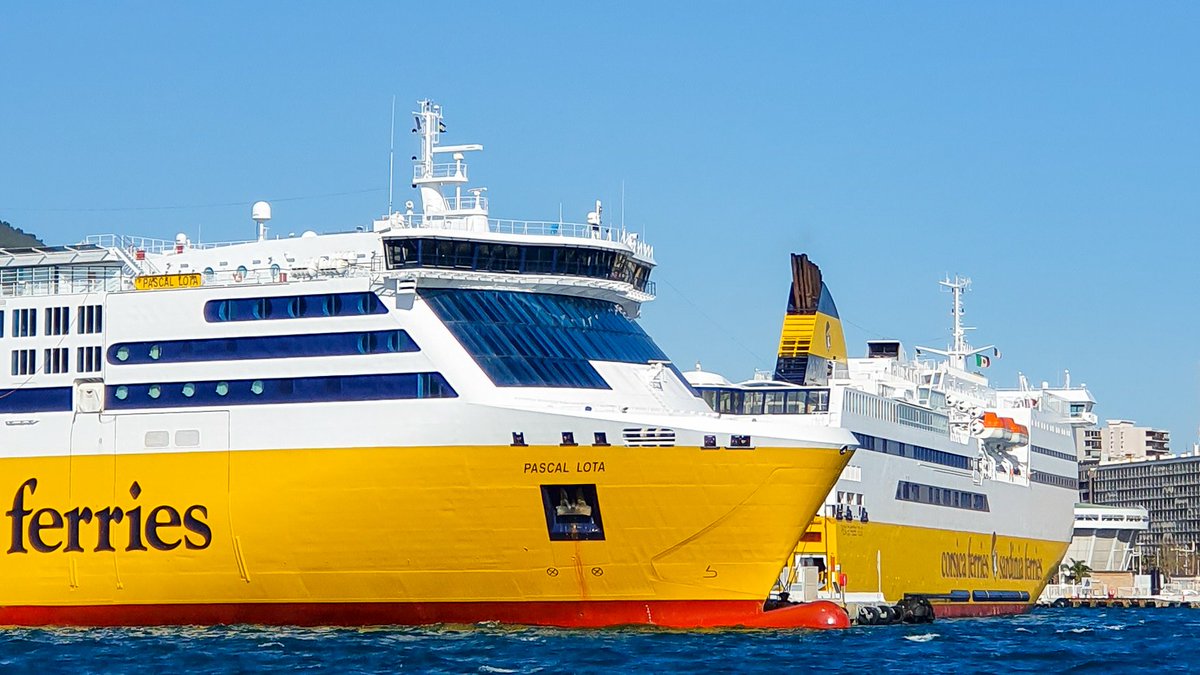 KalieDeshayes's tweet photo. A #Toulon aujourd'hui, les #corsicaferries ⚓ #PascalLota 💛 #MegaExpressFour ☀️🌈
#tuttoandràbene https://t.co/ZrjNWLCiyS