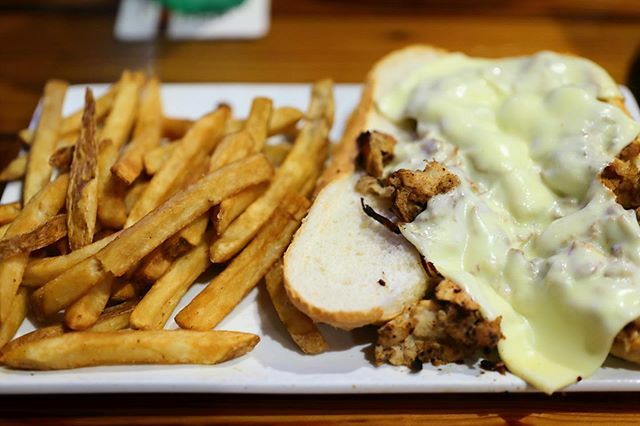 britfood's tweet photo. Champion Chicken Philly from Miller’s Ale House. #chickenphilly #alehouse #chicken #chickensandwich #fries #cutsofmeat #instafood #foodstagram #canoneos #eosm6markii #m6markii https://t.co/wi8KxLGLFg https://t.co/YqxzZri3H8
