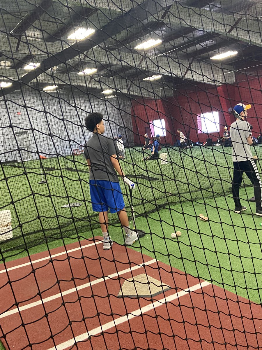 WestSenecaWest1's tweet image. Just waiting to play some games!! #springhasarrived #BleedBlue🔷🔶 @WNYTomPrince @IcingTheFed @DaveARicci @sportsunionwny