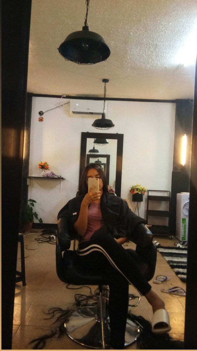 chrystelll_'s tweet photo. 💇💇 https://t.co/mJQfPFE4Vr