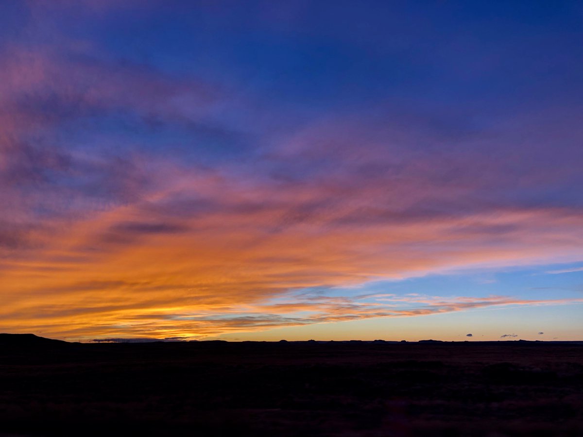 Here's a science-based COVID-19 guide for the trail-ultra community. Please read, share, and practice the guidelines within during this global public-health crisis. Thank you. i-rn.fr/COVID19-CommGu…