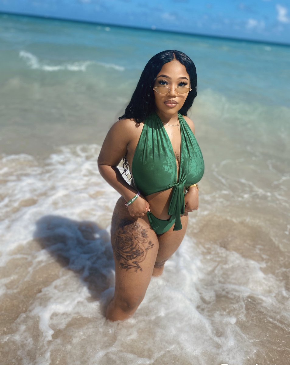 ayanaraee's tweet image. a dime 💚