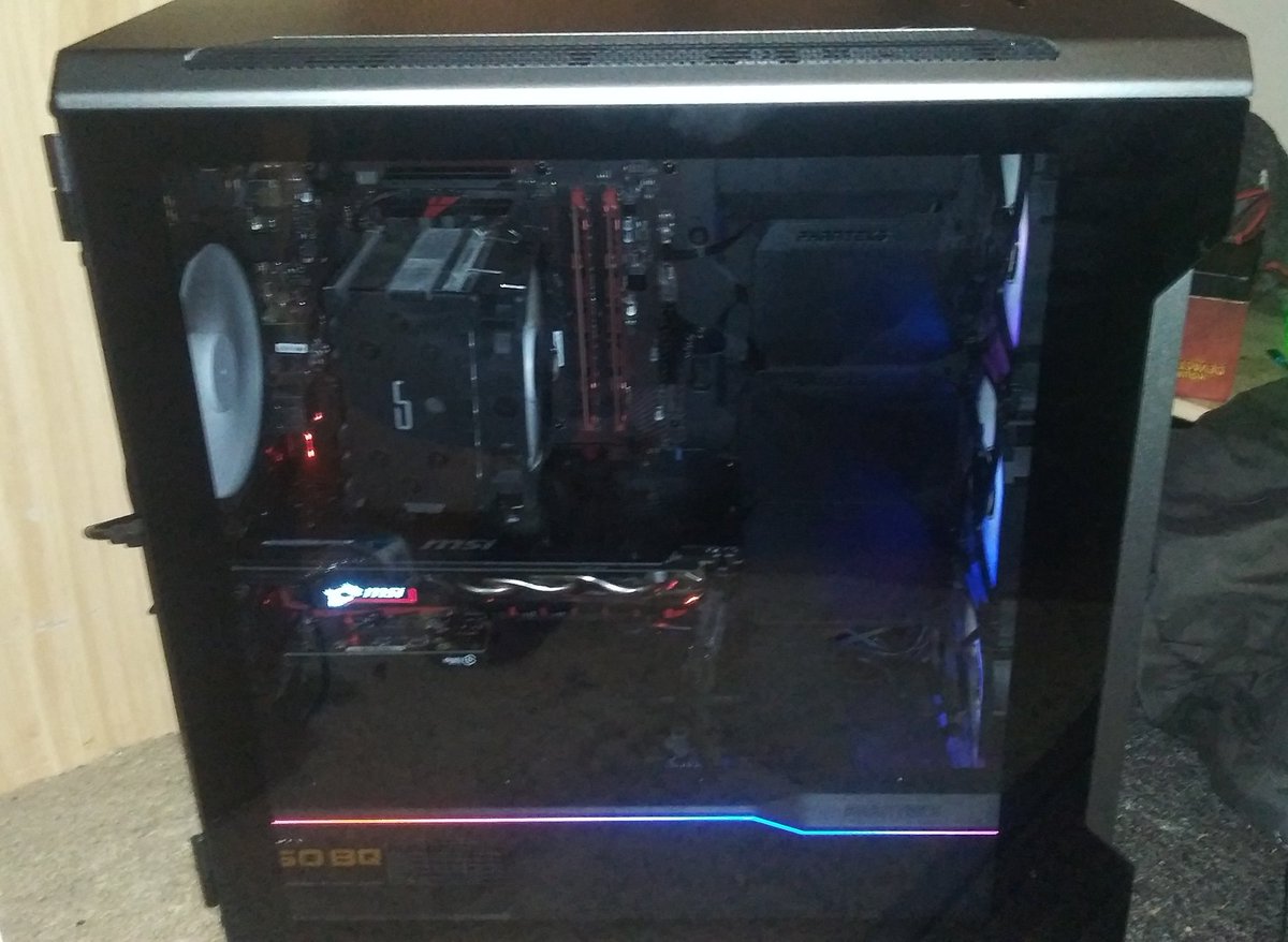 FiearTheWolfdog's tweet image. This is the best case I&apos;ve ever owned/worked in. @Phanteks the #EvolvX is amazing! Now just to upgrade the internals when I can afford to do so xD #broke