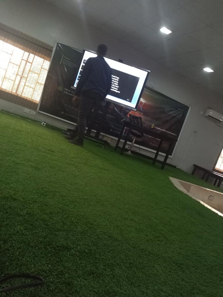 peterufedo_'s tweet photo. @unity3d
@Advansio
@DSC_UNN
@khelechy1337
#UnityStudents
#UnityStudentinNigeria
Had a really nice time with our tutor https://t.co/a6qUAKbfI3