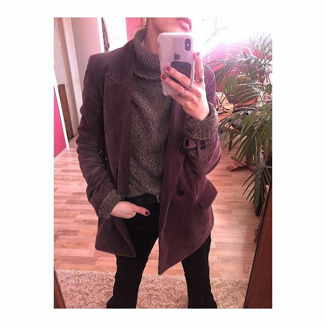Janalia's tweet photo. Todays sun was a mood for this ☀️
.
.
.
#instagram #photooftheday #actress #instafashion #photography #pictureoftheday #picoftheday #actorslife #sunnyday #sun #spring #outfitoftheday #balzer #actor #weekendvibes https://t.co/5ufFtbVL9I https://t.co/VnSCcGStfS