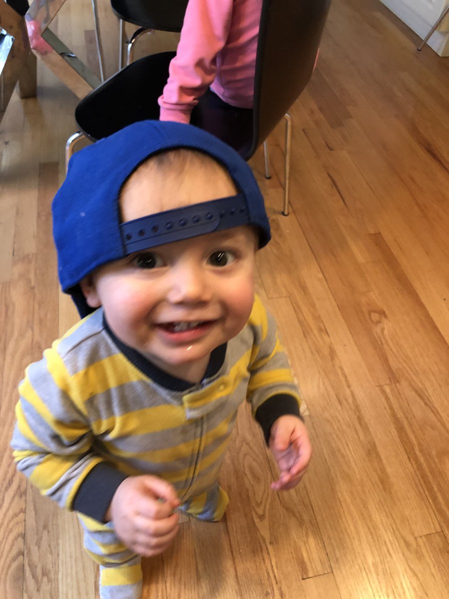 chassynovec's tweet photo. Found my hat! https://t.co/qd1mhXvJBy