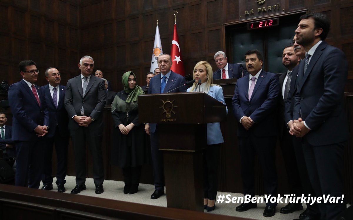 Bu millete hizmetkar olmaya niyetlenen herkese kapımız açıktır! @_tubavuralcokal vekilim <a href="/Akparti/">AK Parti</a> ailemize hoşgeldiniz.

Mevzu bahis millet ve bayrak olunca #İnandığınYoldaYürü #TubaVuralÇokal!🇹🇷