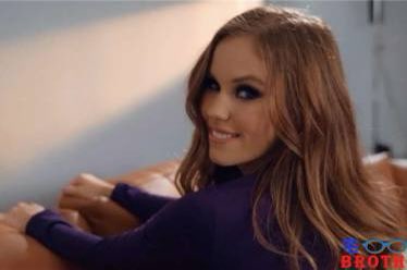 NotHillaryDuff's tweet image. Even I can’t stop liking my new look I think, I look fierce