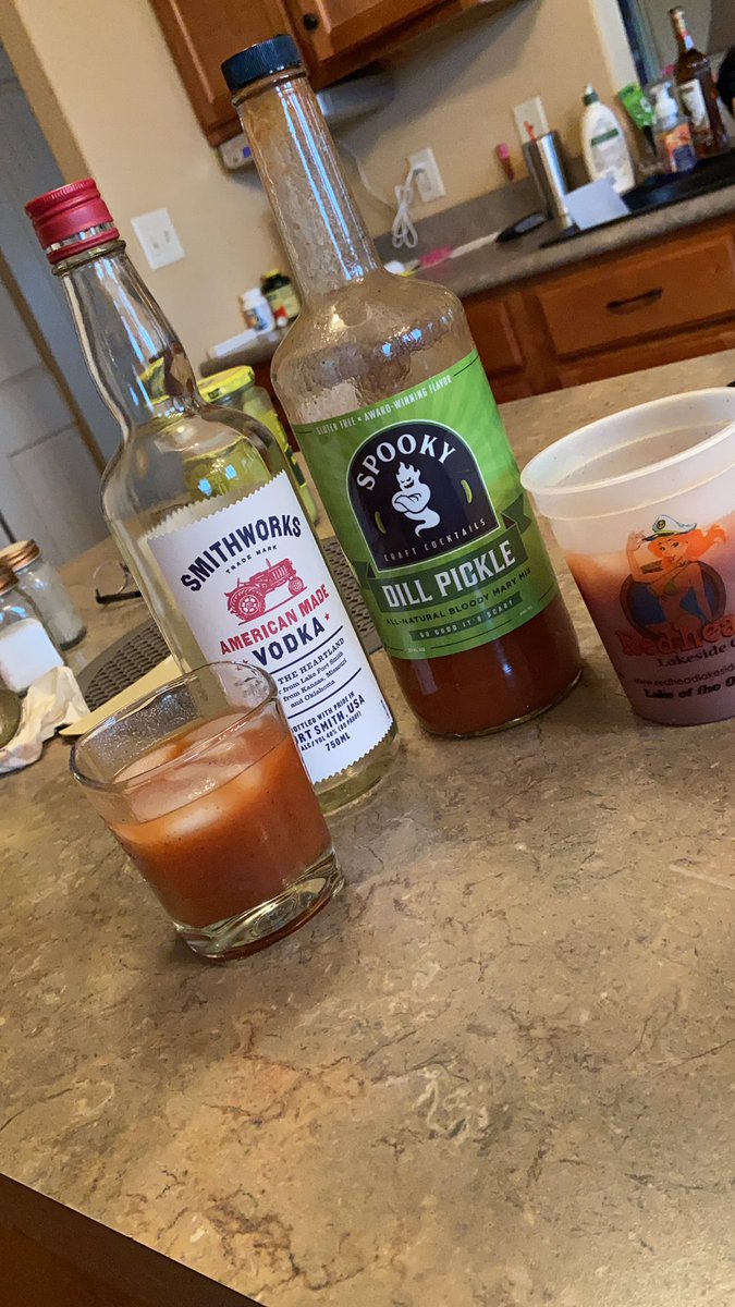 MaherShelli's tweet photo. Getting our St Patty’s started @blakeshelton  #lakeoftheozarks https://t.co/8BvZfsk5XS