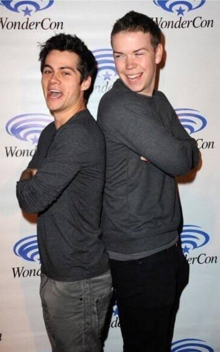 ผมไม่มีของขวัญอะไรจะให้นอกจากคำว่าขอบคุณที่อยู่ด้วยกันมาตลอด 

ลูกเราเหมือนจะเริ่มโตแล้วนะครับงอกขึ้นมานิดนึงไว้จะถ่ายให้ดู

รักนะเจ้าแฟวของผม

2 month anniversary