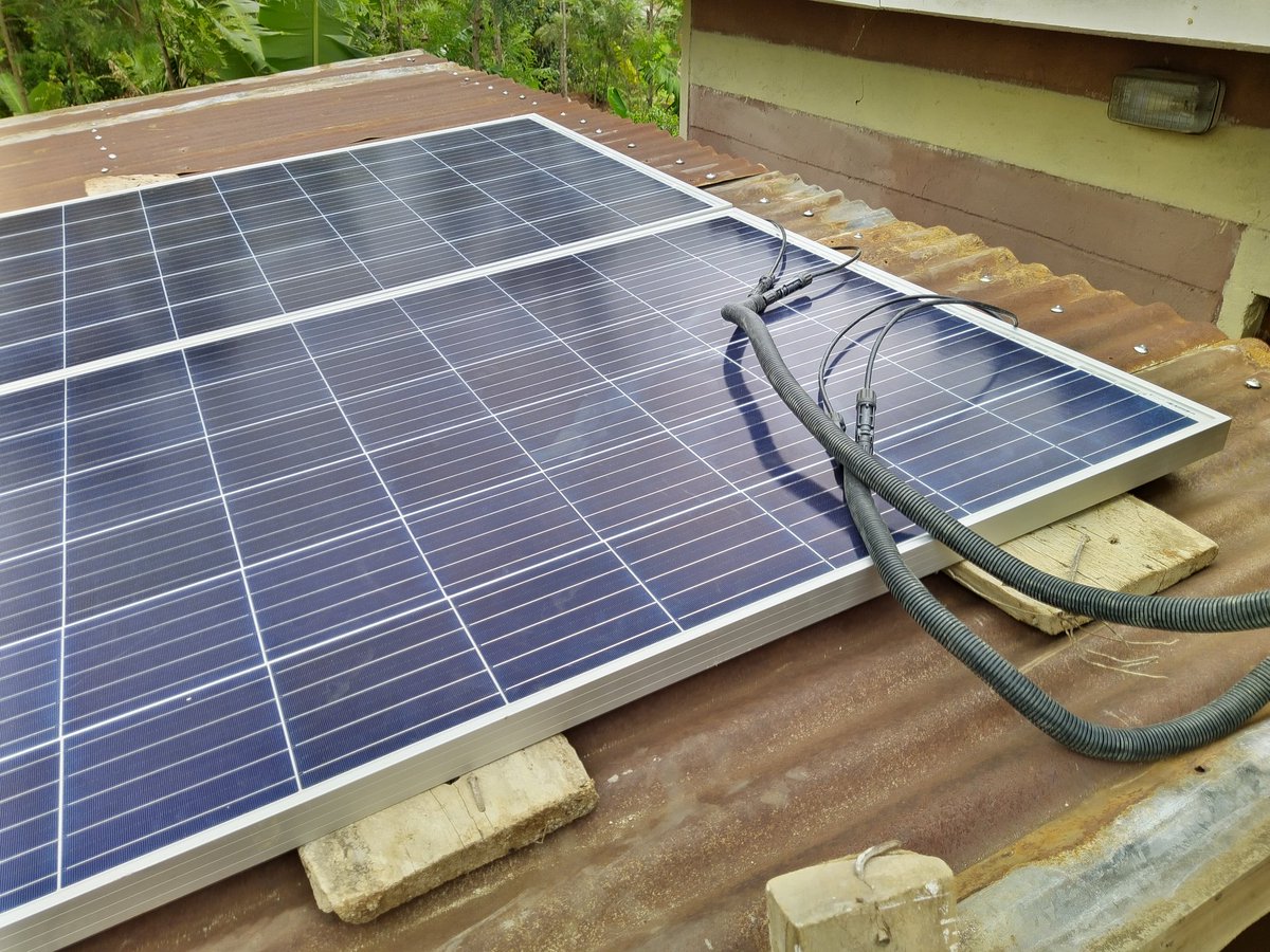 Done a kienyeji PV connection (for test only - left all my tools and cables in Juba. Will redo the whole setup later). 2Nos 310Wp panels in parallel. Should have sufficient current (peak ~ 20A) to fully charge the batteries. Setup the system to have PV power as priority.