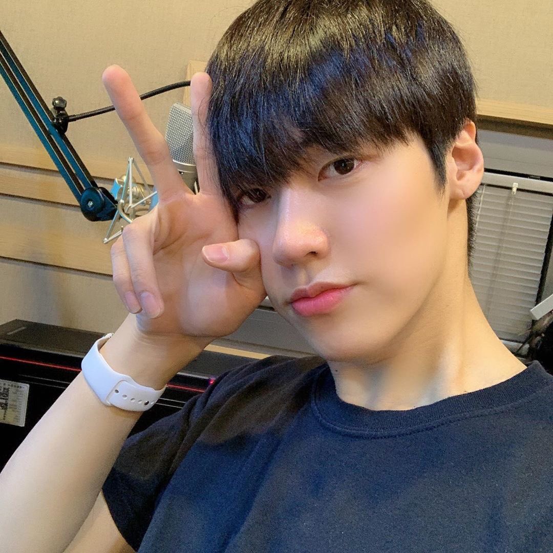NFlyingFr_Fan's tweet photo. [Instagram - Seunghyub] 09.03.20

Je suis bien arrivé !

#TenueDeTravail

______
Source : sssn9_zzzn9
KR > FR : Lei https://t.co/Y2pOPVu3O3