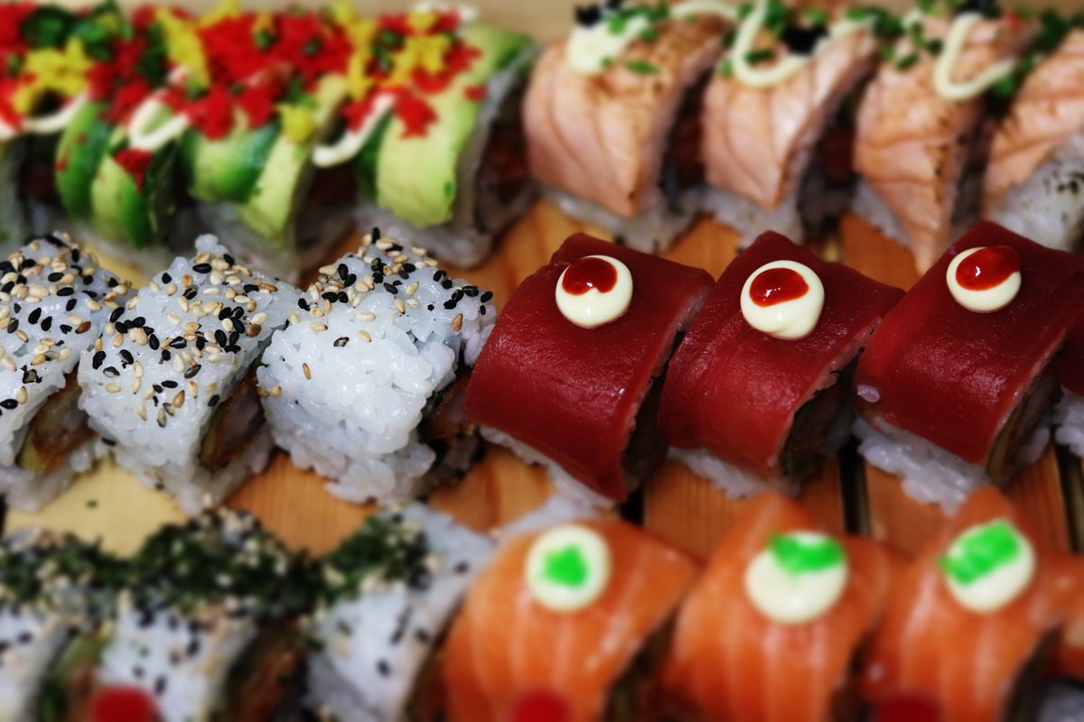 martdrus's tweet photo. Cannot resist a day without #sushi #Cardiff #SaturdayThoughts #dinnerdate https://t.co/URnBHb249f
