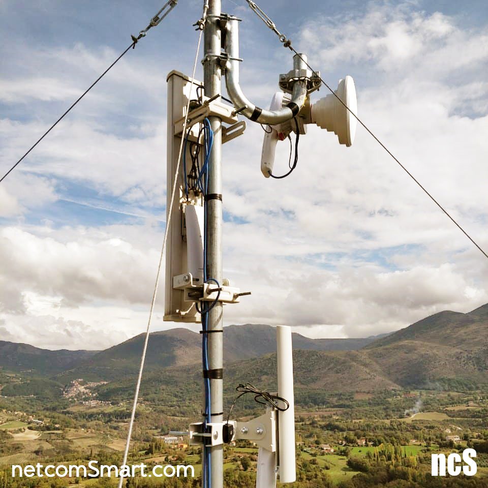 netcomsmart's tweet image. RF Elements horn antenna vs. Ubiquiti sector antenna. Can you name the advantages of a horn antenna over a sector antenna?
.
For inquiries please visit netcomSamrt website at zcu.io/2cN7 or whats app +971 56 8624250
.
#rfelements
#wehavehorns
#ubiquiti
#mikrotik