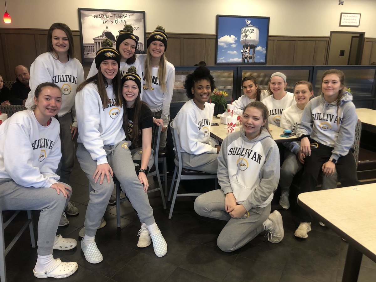 SullivanGBK's tweet image. @ChickfilA - your employees at the @SunshineCFA were so polite, accommodating, and quick when we arrived for our pre-game meal for our ELITE 8 game!!!!