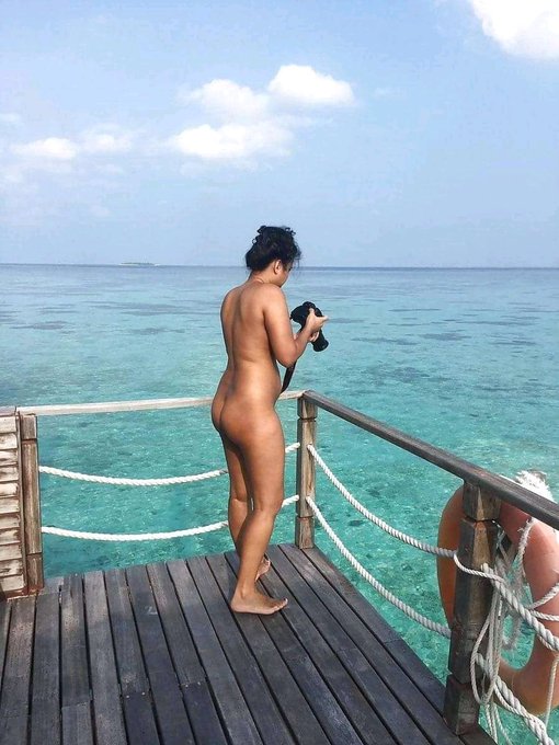 Beach fun 😘😘😘😘 https://t.co/2rg0kO6TdZ<a href="/tag/newprofilepic"class="tags"><span>#newprofilepic</span></a>