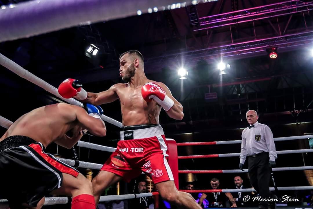 🇩🇪Dein Leben hat keine Fernbedienung. Steh auf und nimm es selbst in die Hand..🥊🥊🥊
.
🇹🇷Hayatınızın uzaktan kumandası yok. Kalk ve kendi ellerine al.🥊🥊🥊

<a href="/bxng/">Diane Mitchell</a>tech @dazn_usa <a href="/dazn_de/">DAZN DE</a> @bxng.hub <a href="/boxinghype/">BoxingHypeStore.com</a> <a href="/ringtv/">Amy Pembrie</a> <a href="/fight24/">fight24</a>.tv @iboboxingspain <a href="/tv8/">tv8</a>  #berlinstyle #İstanbul
