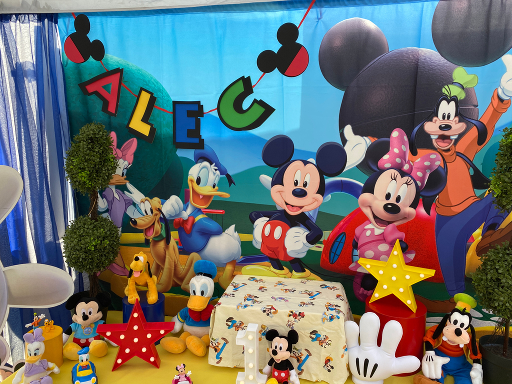 We had the pleasure of setting up a decorated mobile party for Prince Alec this morning, who's celebrating his 1st birthday! Happy Birthday, Alec, and thank you for allowing us to be a part of it!