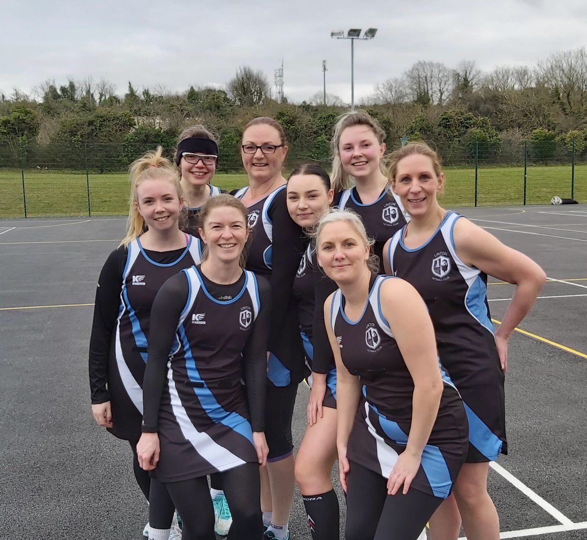 What a brilliant Saturday! Both Linton 1 and 2 won today, with still 1 game each to play next weekend. Can our 1s get into the playoff for Div1? And can our 2s continue their winning streak? Find out next week...