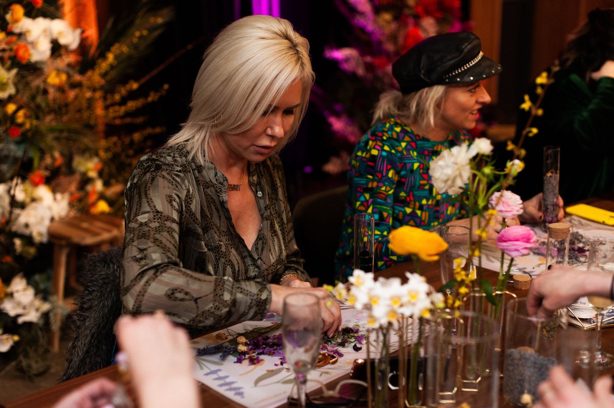 jacquichilds's tweet photo. #blessed 💐  
#VdPFlower https://t.co/68V4p339iq