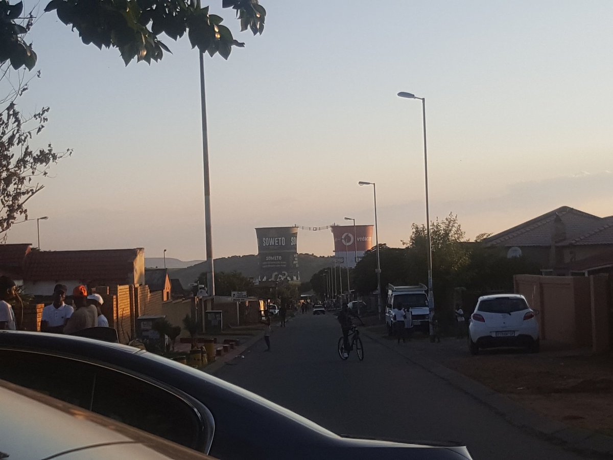 LoyisoJantjies's tweet photo. @ANCJHB is everywhere with our people preparing for a decisive victory on the 18th #By-Elections #ward68 #ward120 #ward130 @CdeDada @freetose @siphomasigo @Kgosie https://t.co/HXAvYAoLsp