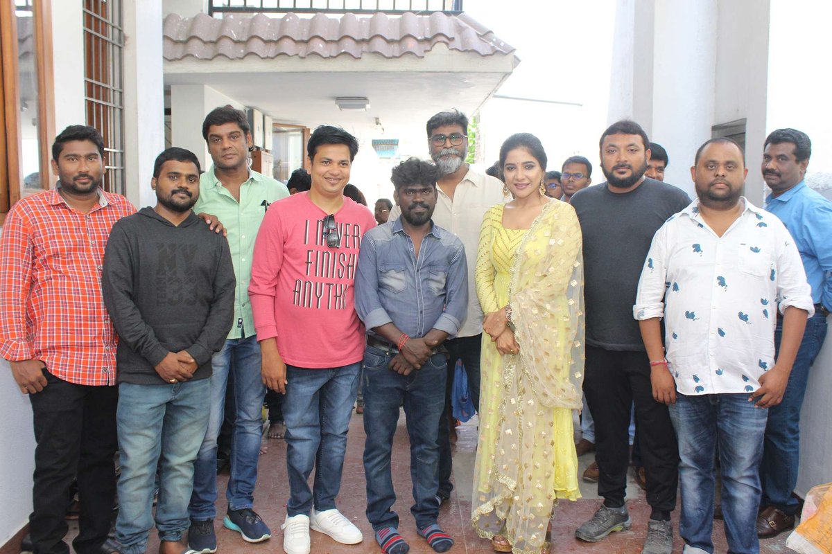 moviewingz's tweet photo. #blackpeoplepictures #Ssumathi productions @GJSATHYA3 Directorial #Puravi Starring @ssakshiagarwal Music #BMohammedAadhip Lyrics @KuKarthk DOP #GopiJagadeeshwaran Editing #ManiKumar, #RaghuSethuraman
Art #mspMadhan @Sheimour @AganalM @onlynikil #NM https://t.co/GShcP3NiCI
