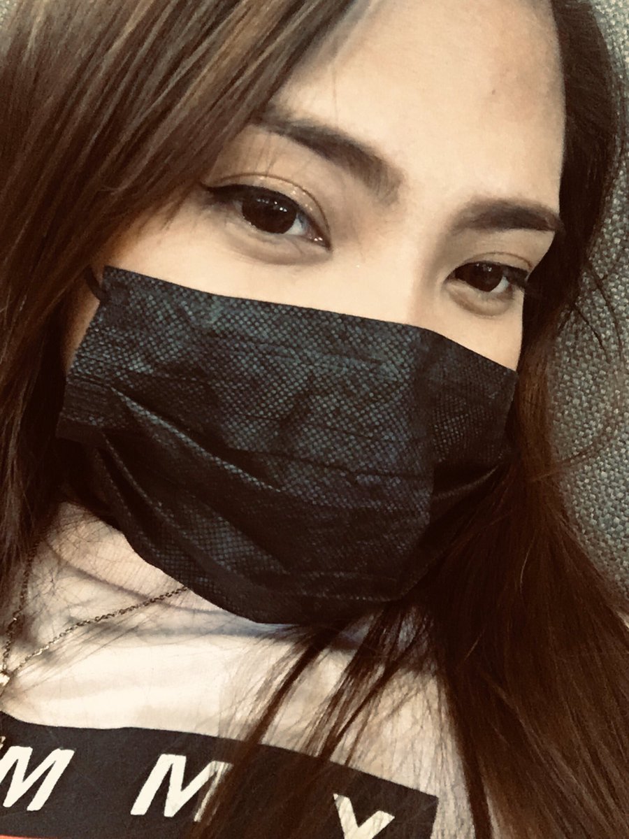 cathdimps's tweet photo. ‘Protect my people...’
#hellohanbinlsfree kaya hello mask din muna daw po tayo sabi ni Hanbin😷
as much as I wanted too.. have the masks from him.. but someone needed it most😔
we all know how much he cares to us🥺💕 thank you and i love you @ikon_shxxbi
#ikonicselcaday https://t.co/C1XKbqjEex