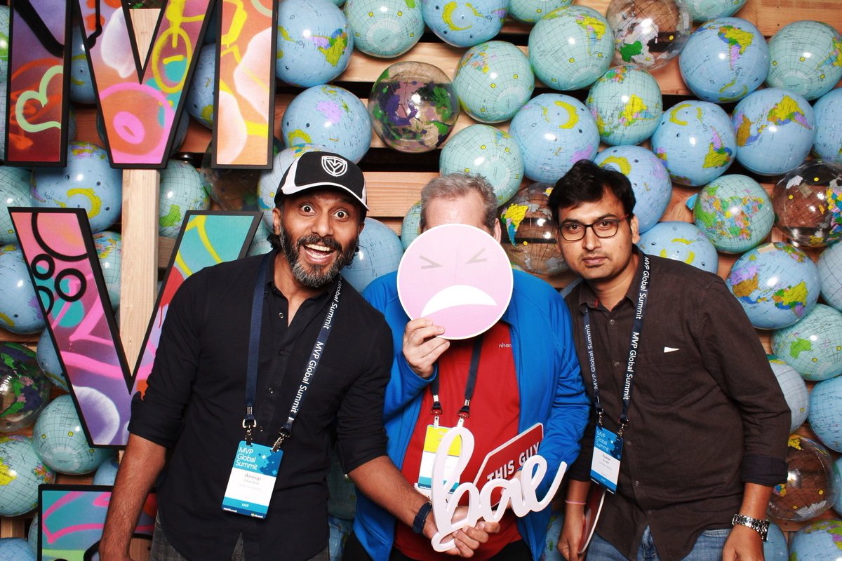 htmdglobal's tweet photo. Who is that Guy there in the middle 😝😜😂🤘⁦⁦@eskonr⁩ #SCCM #ConfigMgr #MSIntune #Endpointmgr community #MVPSummit #MVPBuzz https://t.co/kUTS3YdmTA