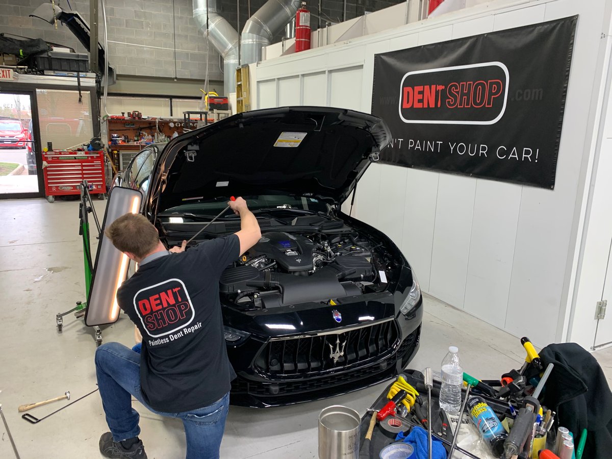 DentShopPDR's tweet photo. 🚗⚒Just another busy day at Dent Shop!  Tyler doing his masterful work on a #maserati  #dentrepair #paintlessdentrepair #cars #usa #virginia #loudoun #fairfax #dent #repair https://t.co/sobxGco1oZ