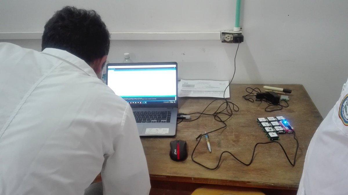 dinava02's tweet photo. Desarrollo del componente práctico del curso Microprocesadores y Microcontroladores - CCAV Pitalito https://t.co/CoiLJdMPhk