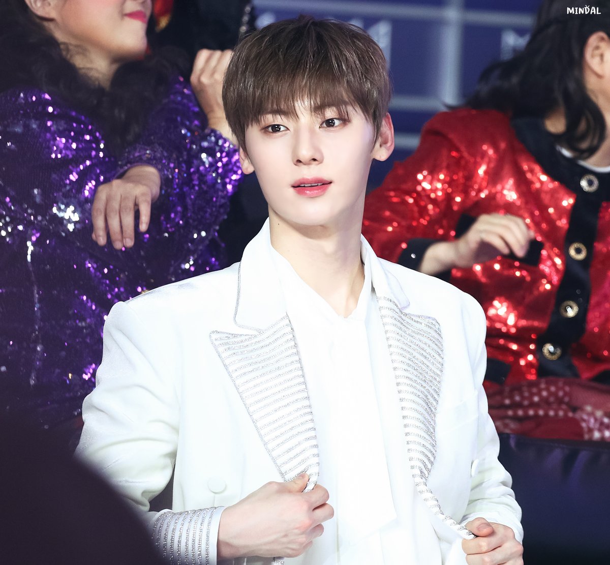 황민현 데뷔 8주년 축하해🥳

여러 날의 황민현-1
#황민현 #민현 #minhyun