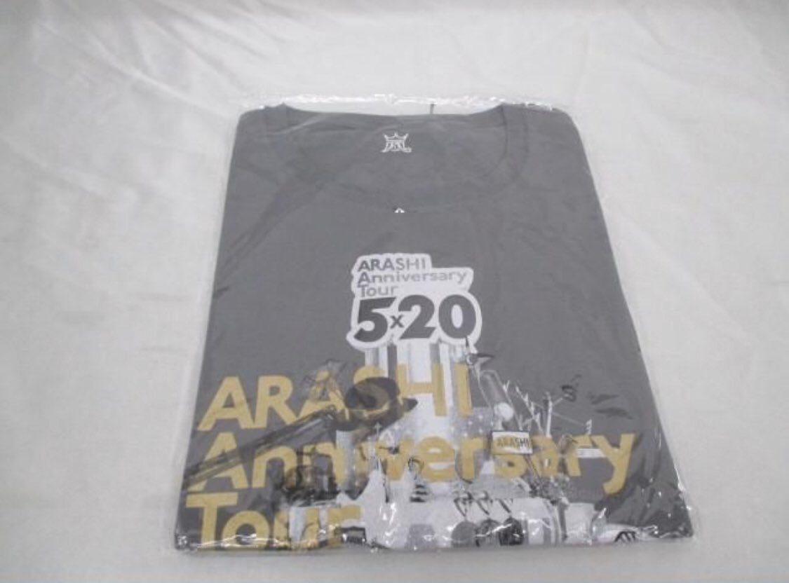 mu5mu4's tweet photo. 🎁プレゼント企画第10弾🎁
 
嵐『ARASHI 5×20  』

Tシャツ　グレー

《新品未開封】

【当選人数】
   1名様

【応募締切】
   3月27日

予定が変更になる場合もございます

【応募方法】
フォロー・RTのみ
その後DMにてご案内します

当選者は公表します^ ^ https://t.co/eCd6Pmk8KV