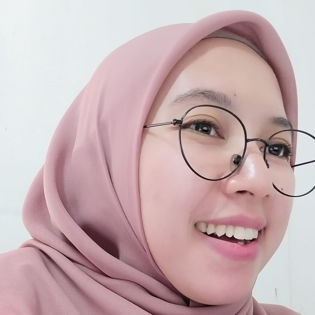 siscaprila's tweet photo. #FotoProfilBaru https://t.co/R9jnMpp1wR