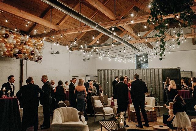 Real Weddings tweet media