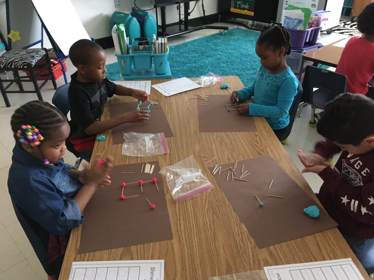 Making our 3-D shapes with playdoh is a fun activity for learning in math!   <a href="/GibsonGrizzlies/">Gibson Elementary</a> <a href="/thbrownlee/">Traci Brownlee</a> <a href="/EnlightenOlsen/">ian olsen</a> #ONEGibson