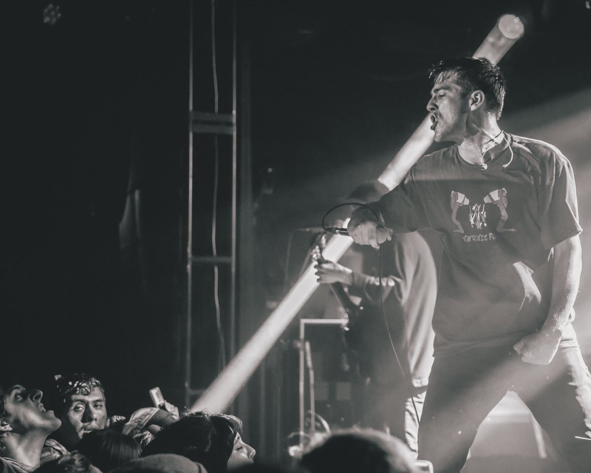 the_erk_'s tweet photo. Knuckle Puck | 3.12.20 Pt. 1
If you came out to the quarantine show, you’re immune to the Corona virus 🦠🚫 https://t.co/B7hHtcwFO6