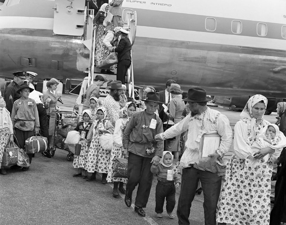 O güzel insanlar o güzel atlarına bindi gittiler.Son Malakanların Kars tan ayrılışı